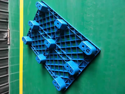 塑料托盤廠家制定價格的原則