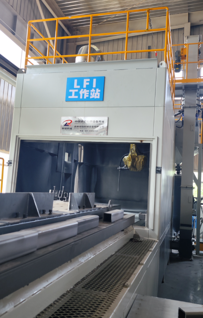 無塵環(huán)保自動噴砂機，車間更安全更規(guī)范